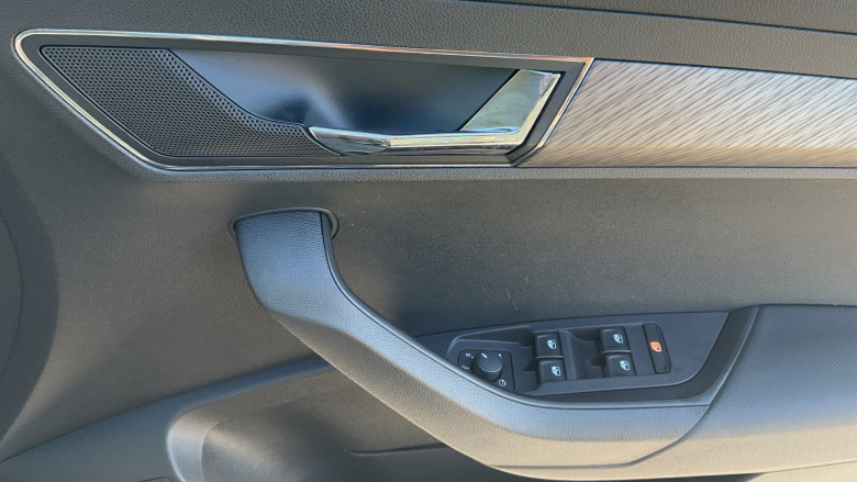 Skoda Karoq 1.5 TSI SE L 5dr Petrol Estate